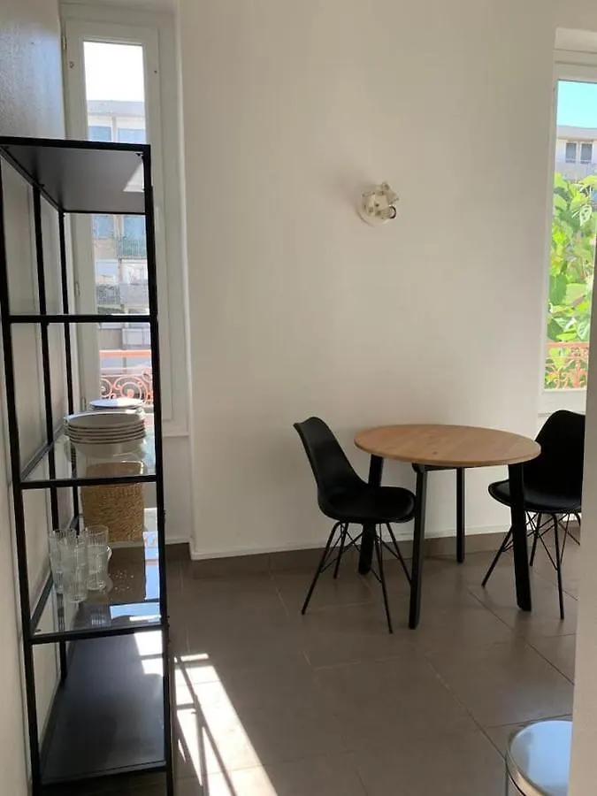 Villeurbanne • T1 Fevrier • Hostisy Apartment